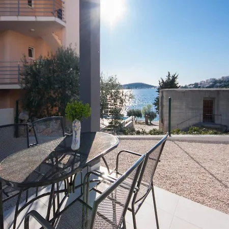 Happy * Rogoznica (Sibenik-Knin)