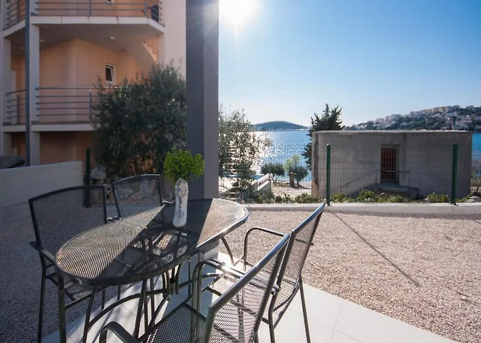 Happy * Rogoznica (Sibenik-Knin)