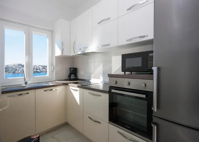 Happy * Rogoznica (Sibenik-Knin)